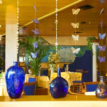 Carnia Hotel