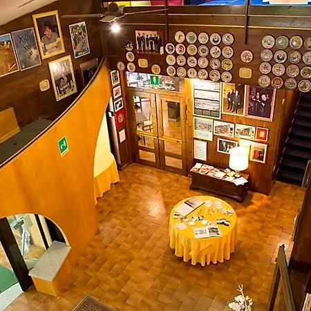 Carnia Hotel