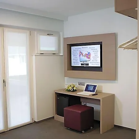 Carnia Hotel 3*