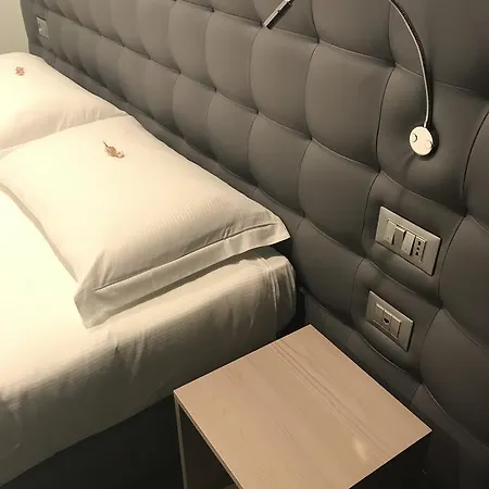 Carnia Hotel