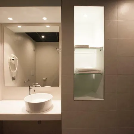 Carnia Hotel